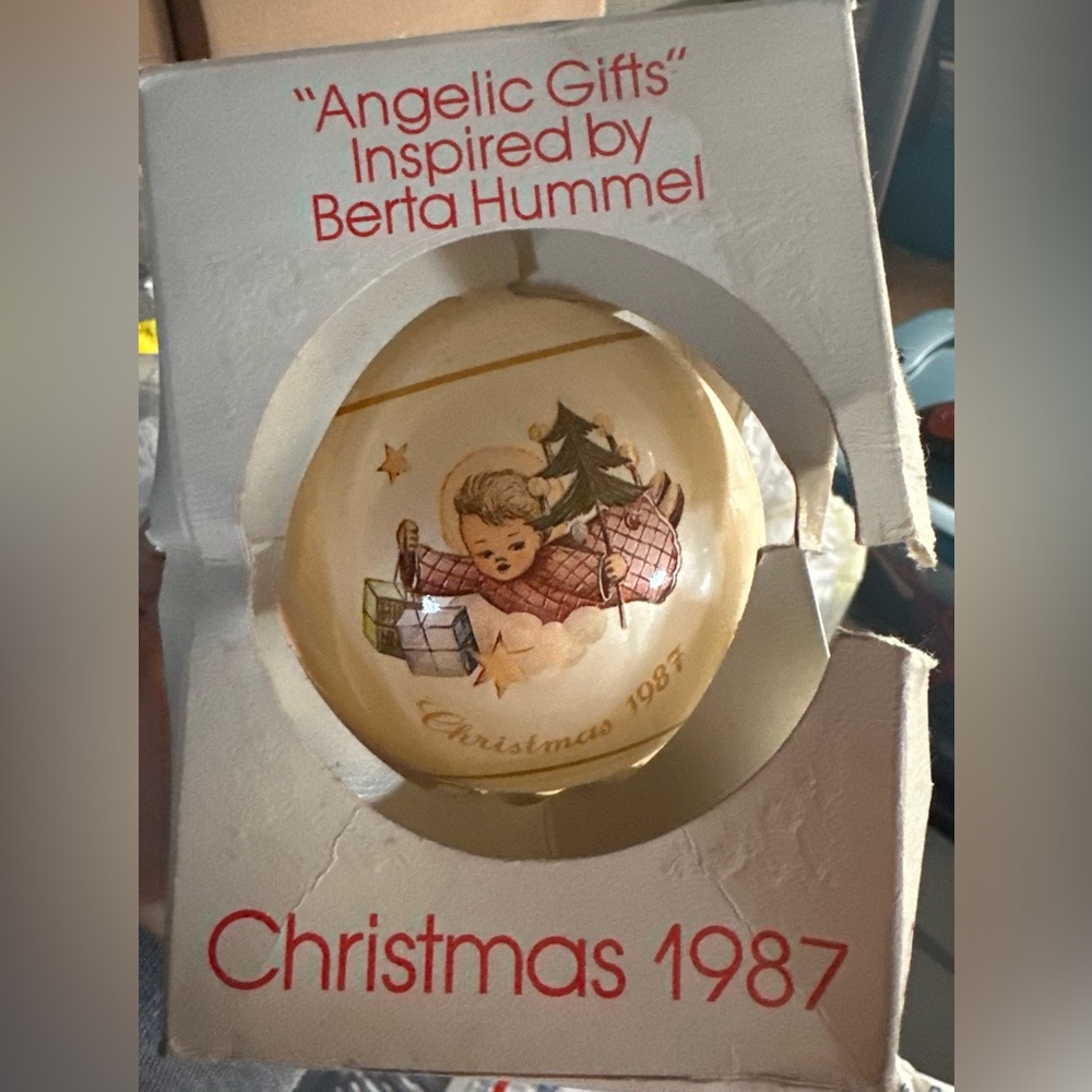 Vintage 1987 Schmid "Angelic Gifts" Berta Hummel Christmas Ornament-NWT